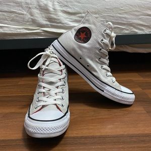 CONVERSE Chuck Taylor All Star Bleeding Love Print!!